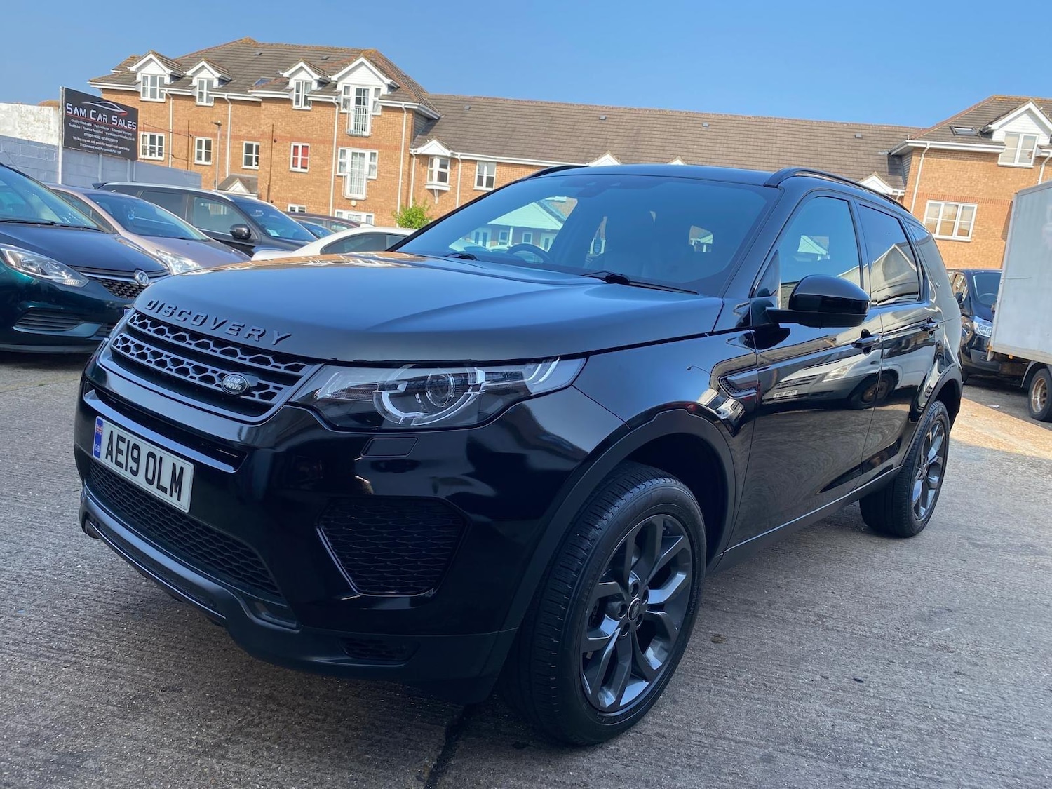 Used Land Rover Discovery Sport 2019 for sale - 77468665: Photo 2