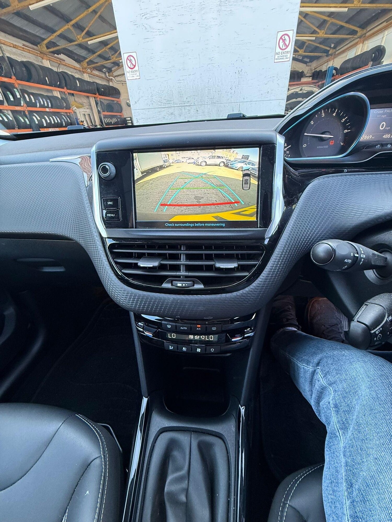 Used Peugeot 2008 2018 for sale - 77469404: Photo 11