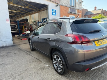 Used Peugeot 2008 2018 for sale - 77469404: Photo