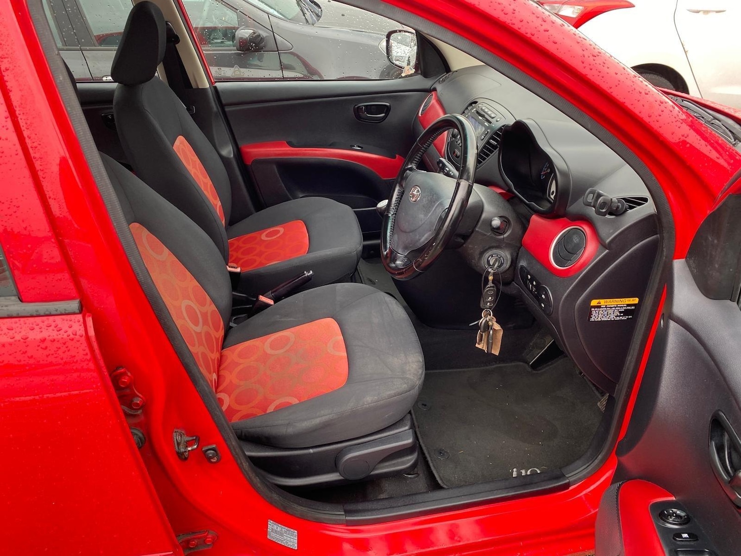 Used Hyundai i10 2010 for sale - 77468769: Photo 9