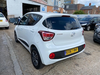 Used Hyundai i10 2017 for sale - 79349365: Photo