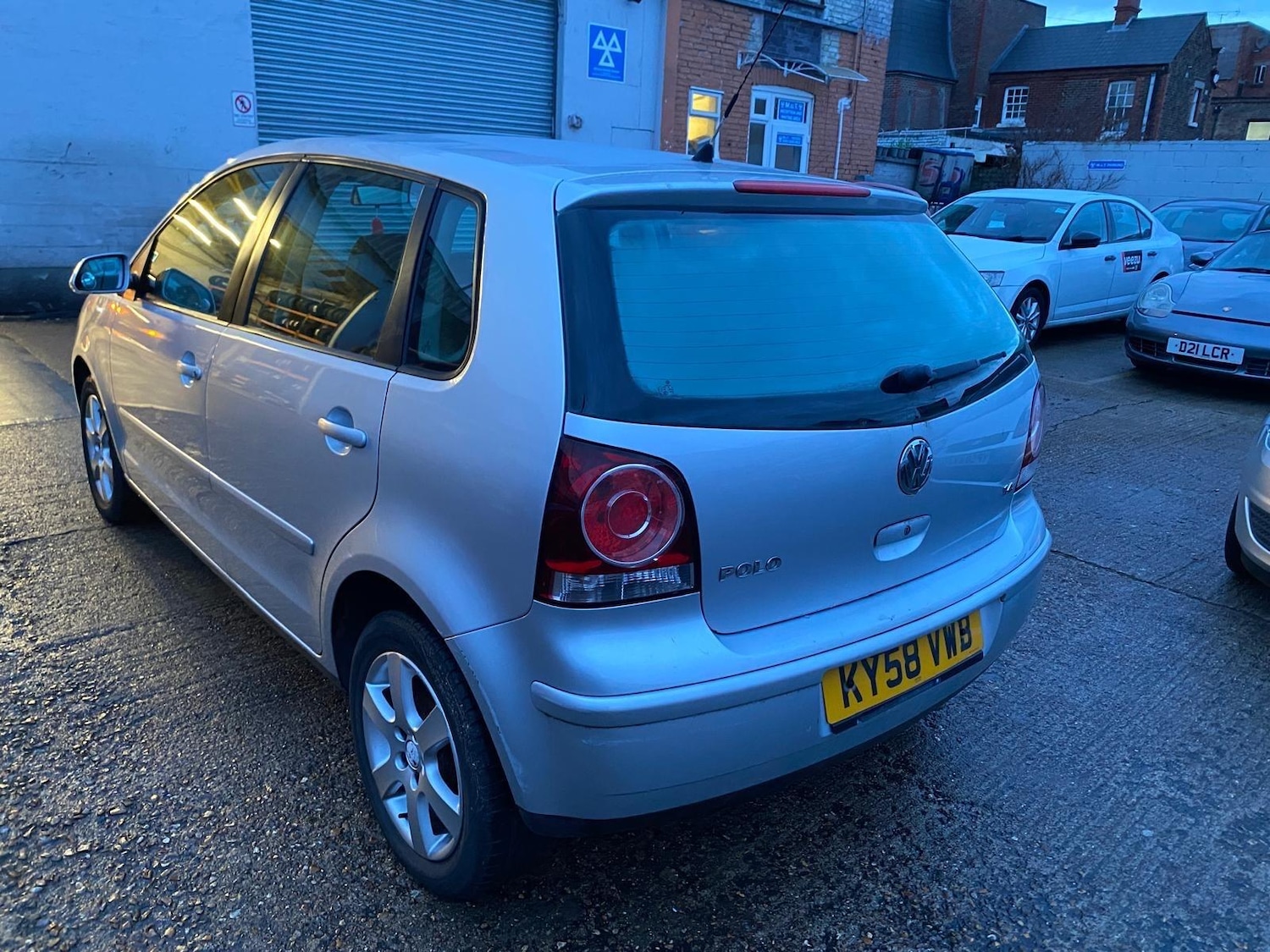 Used Volkswagen Polo 2008 for sale - 77469069: Photo 3