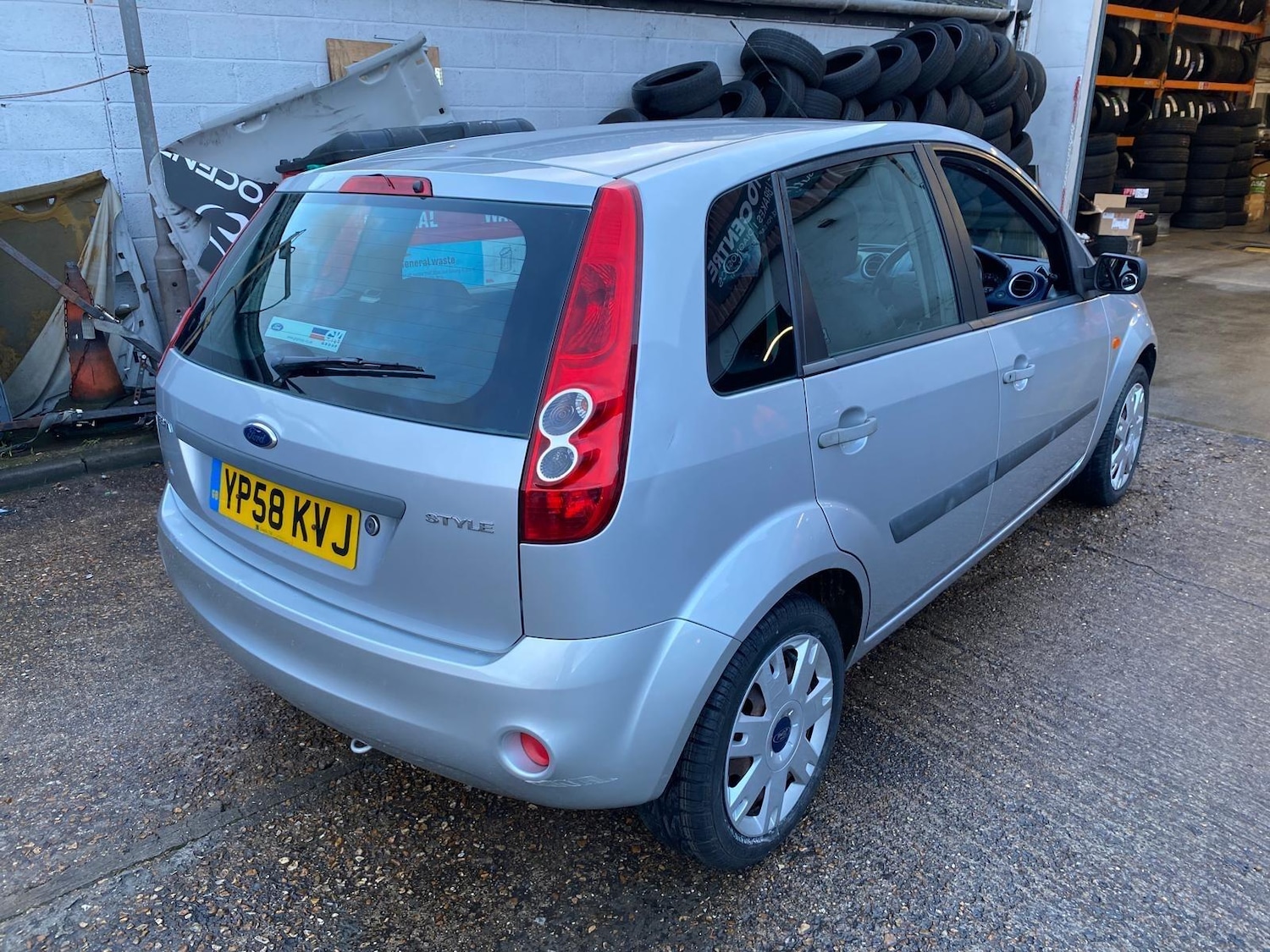 Used Ford Fiesta for sale - 77497339: Photo 3