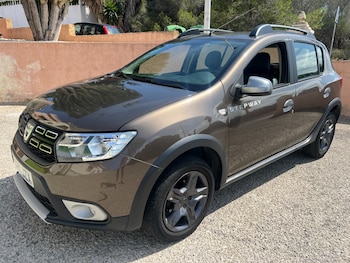 Used Dacia Sandero Stepway 2017 for sale - 78915554: Photo