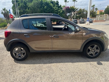 Used Dacia Sandero Stepway 2017 for sale - 78915554: Photo