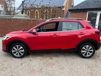 Used Kia Stonic 2023 for sale - 78266811: Photo