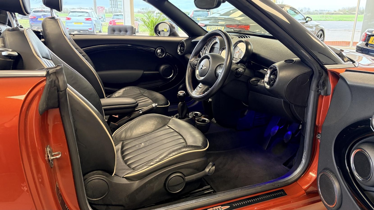 Used MINI Roadster 2014 for sale - 77915647: Photo 10