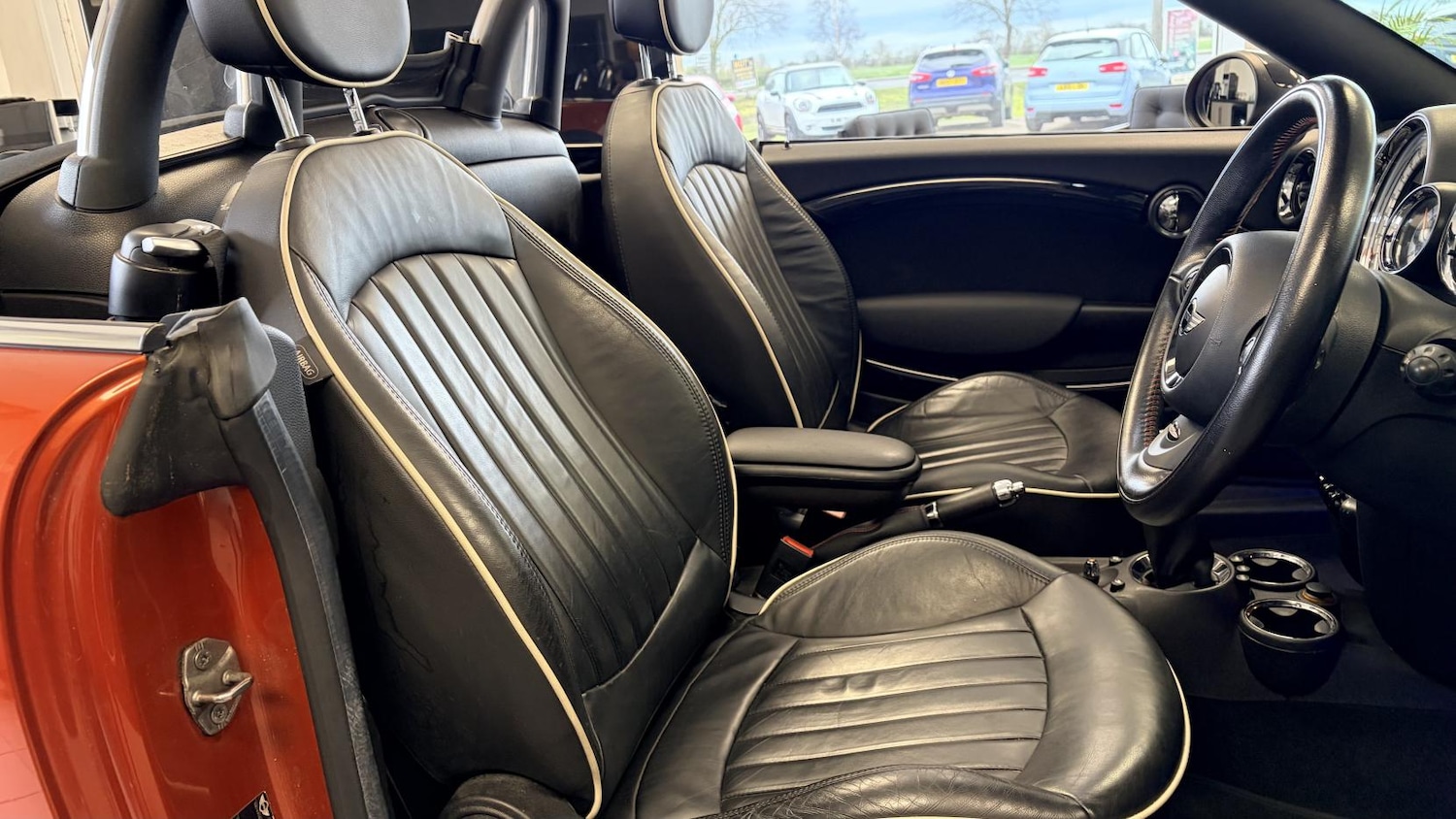 Used MINI Roadster 2014 for sale - 77915647: Photo 11