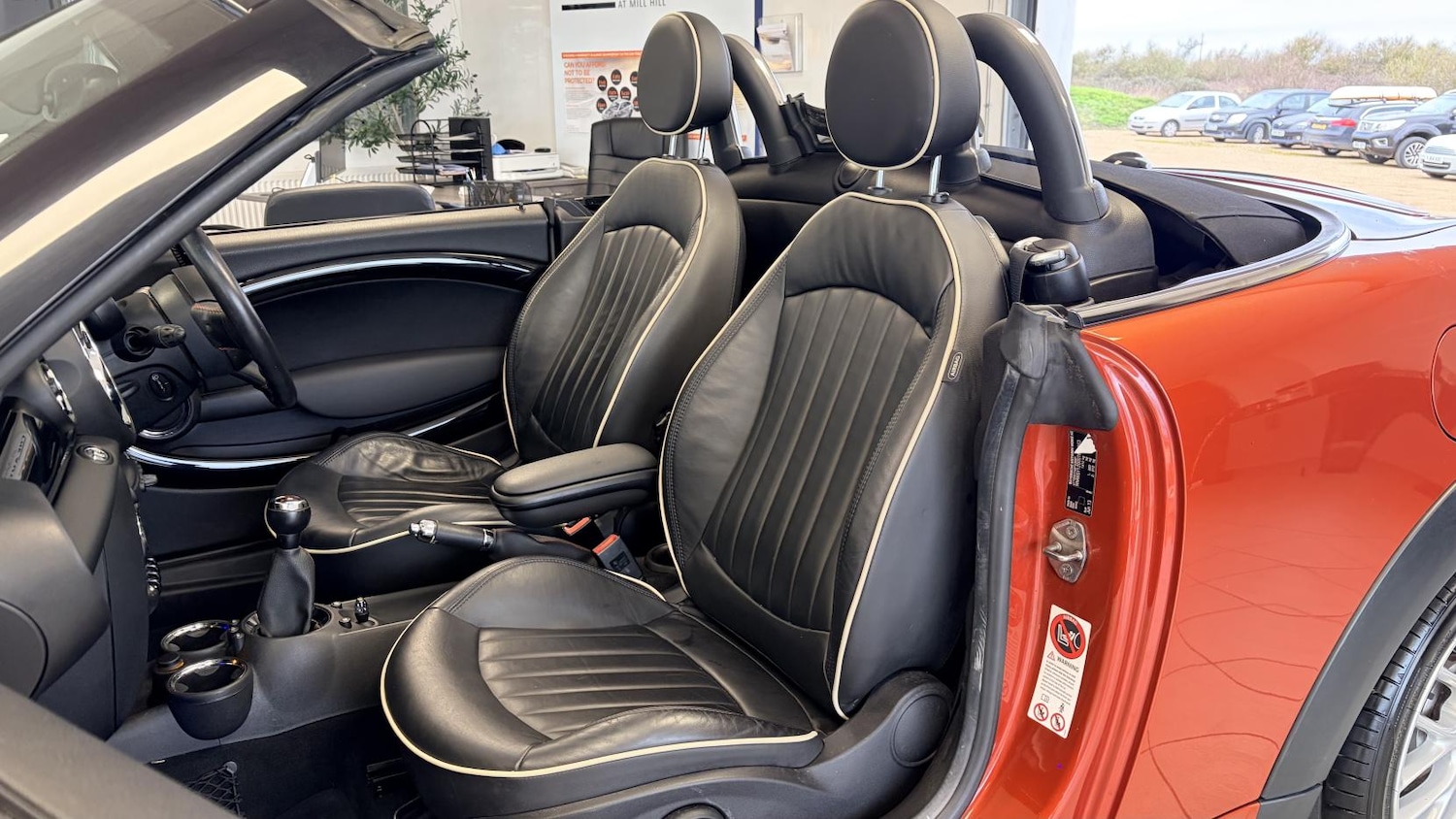 Used MINI Roadster 2014 for sale - 77915647: Photo 15