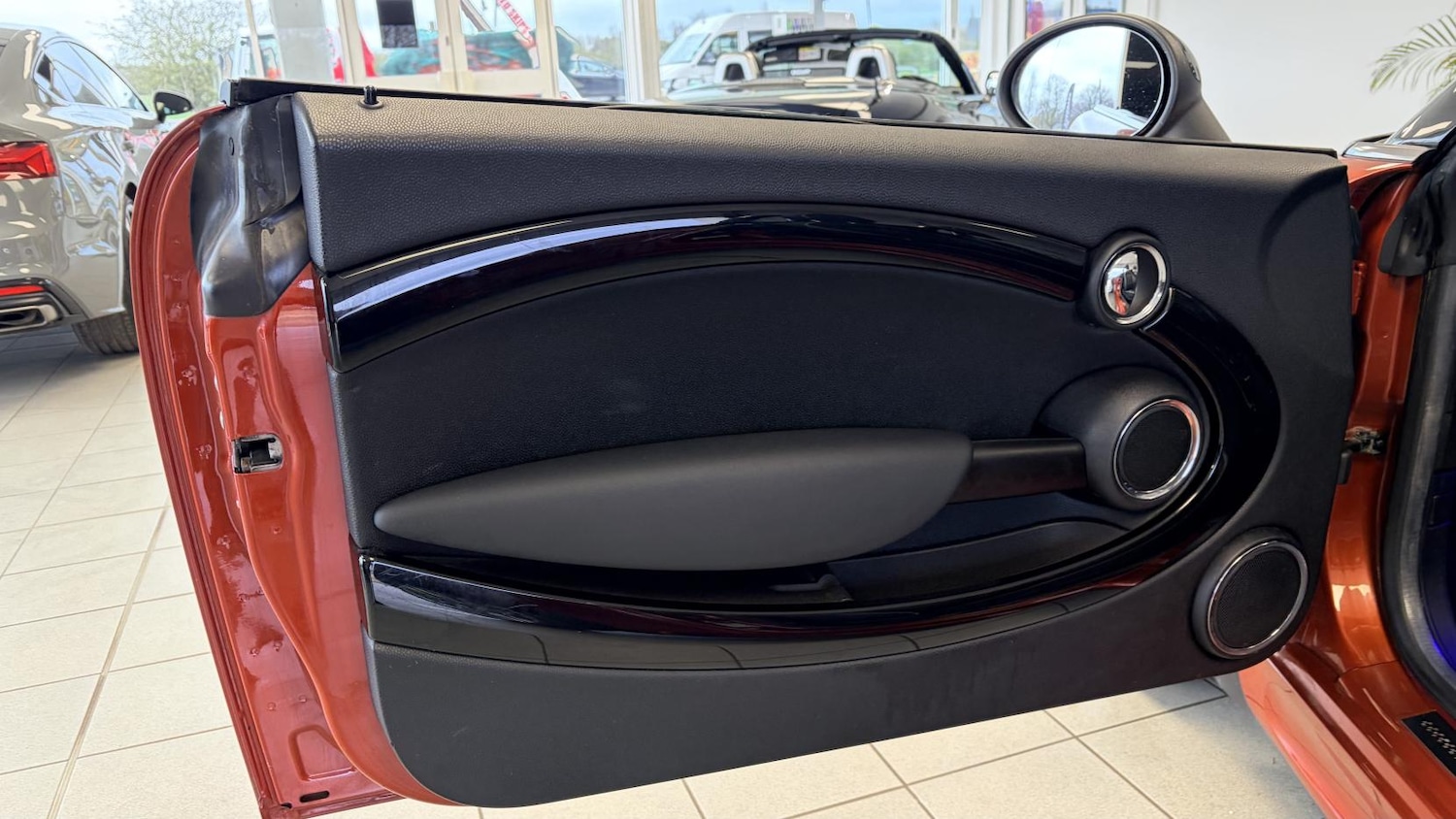 Used MINI Roadster 2014 for sale - 77915647: Photo 17