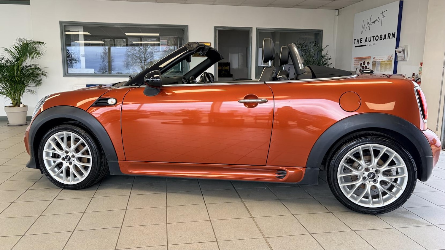 Used MINI Roadster 2014 for sale - 77915647: Photo 2