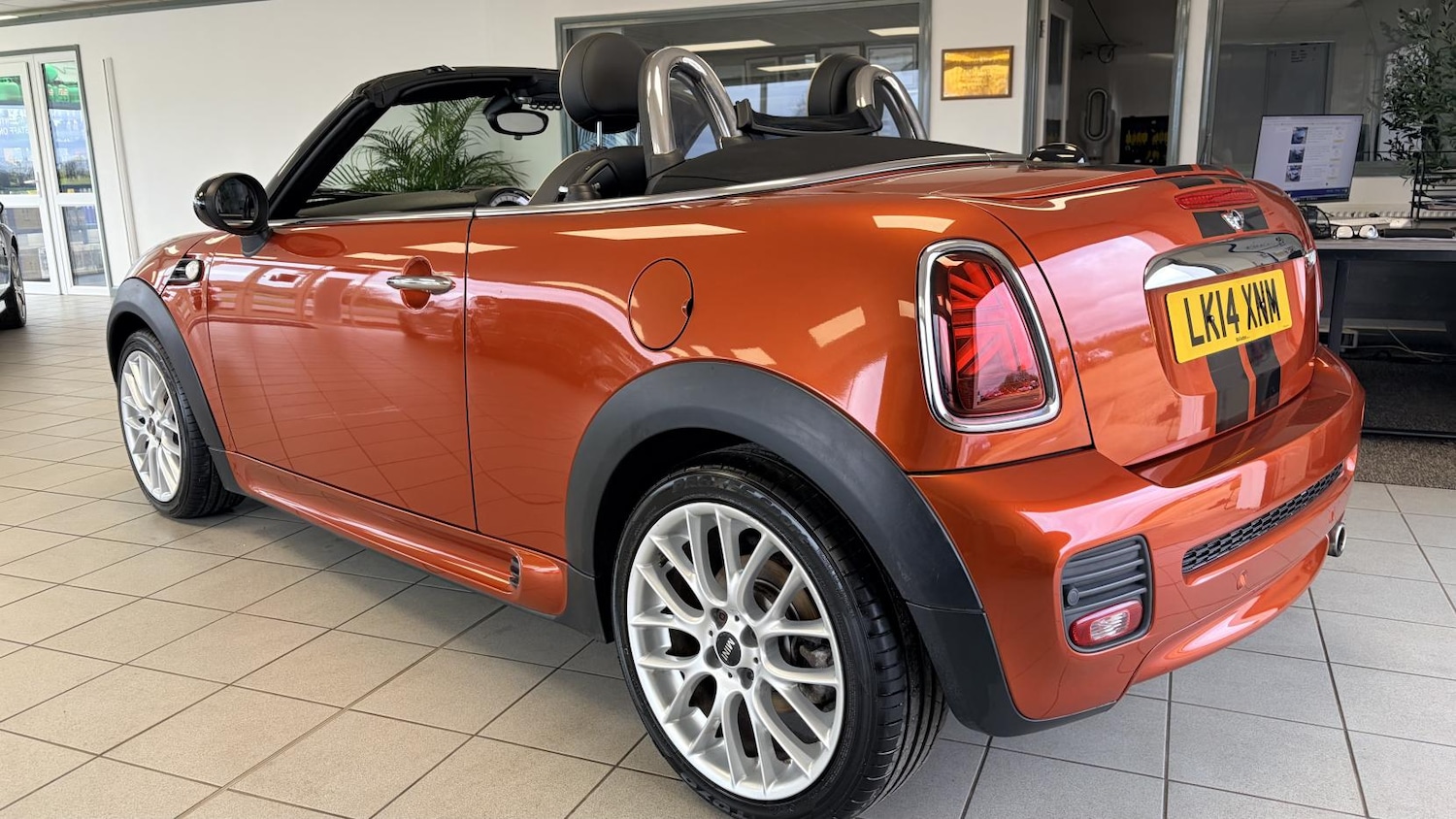 Used MINI Roadster 2014 for sale - 77915647: Photo 5