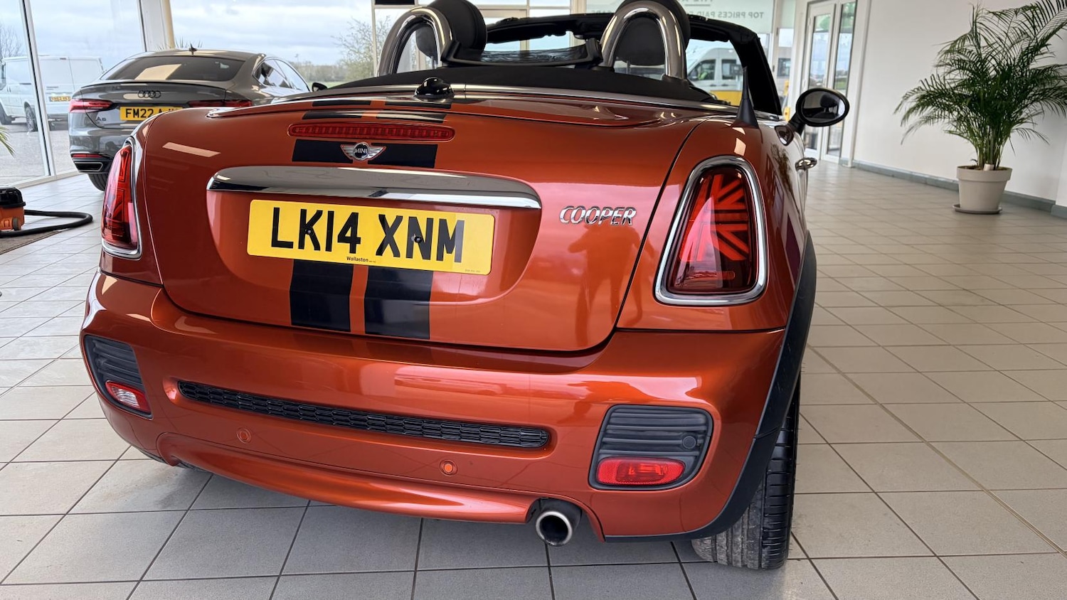 Used MINI Roadster 2014 for sale - 77915647: Photo 6