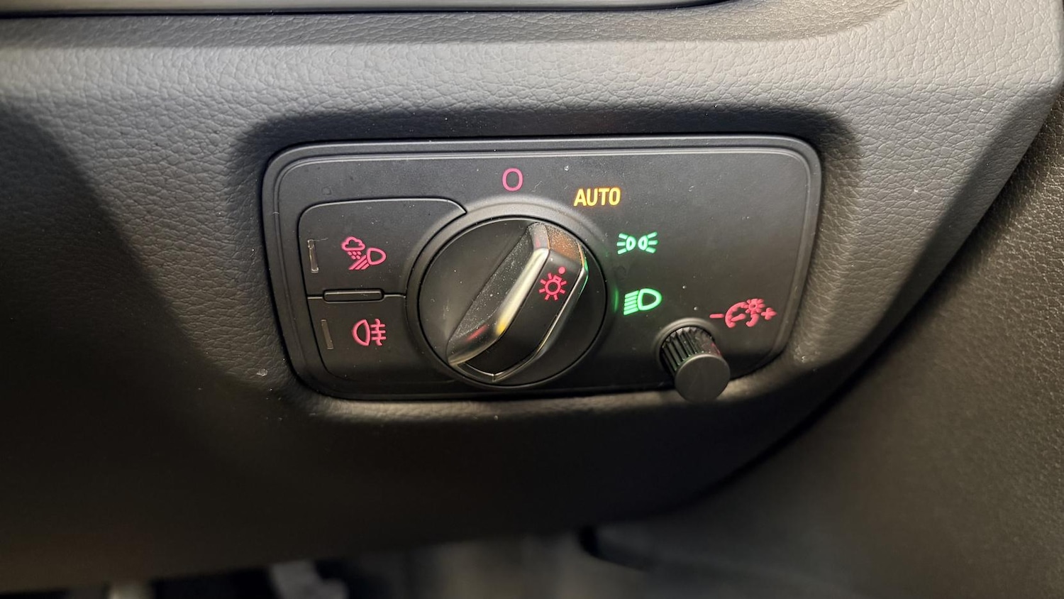 Used Audi A3 2015 for sale - 78095300: Photo 38