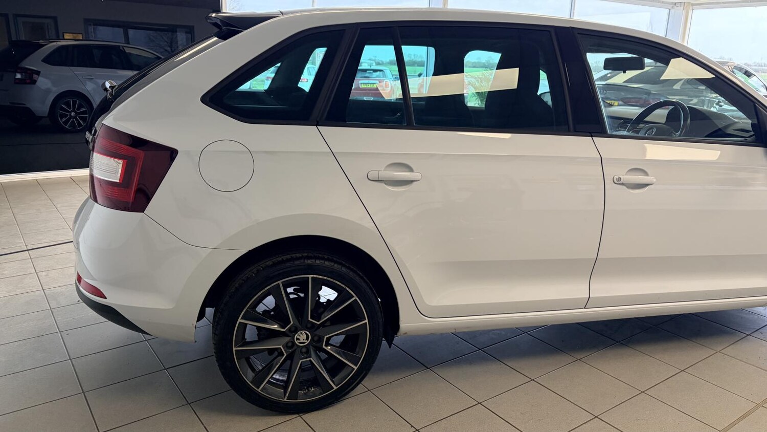 Used Skoda Rapid Spaceback 2014 for sale - 77691088: Photo 6