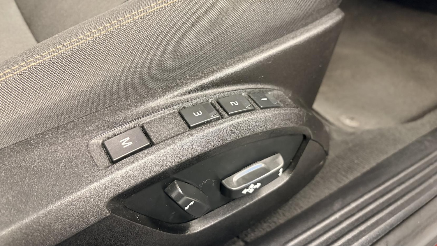 Used Volvo V40 2012 for sale - 77804027: Photo 17