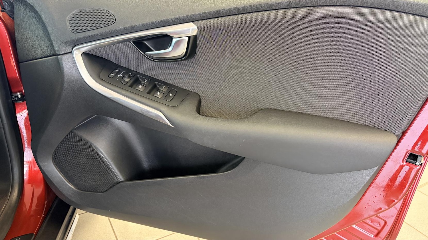 Used Volvo V40 2012 for sale - 77804027: Photo 18