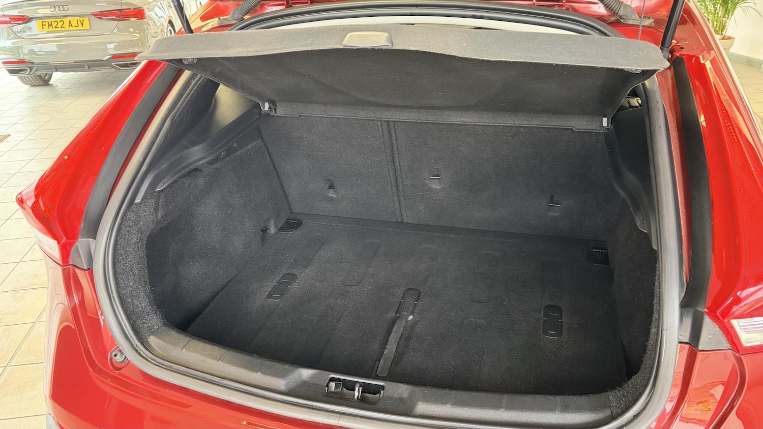 Used Volvo V40 2012 for sale - 77804027: Photo 23