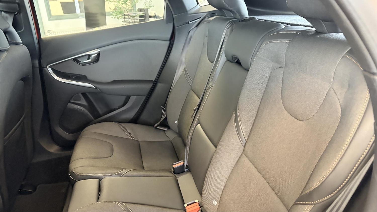 Used Volvo V40 2012 for sale - 77804027: Photo 27