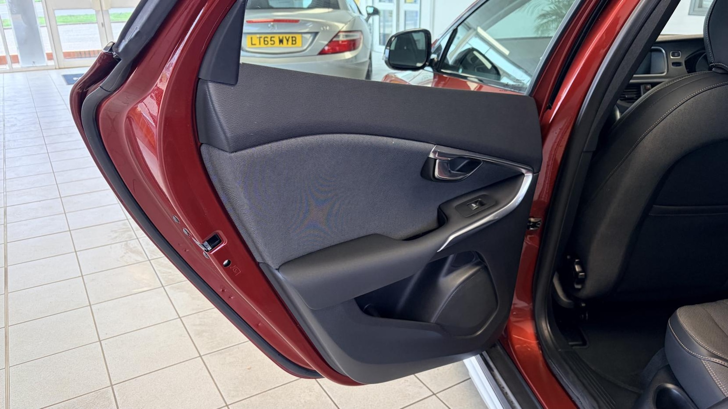 Used Volvo V40 2012 for sale - 77804027: Photo 28