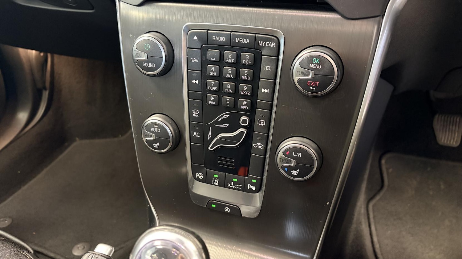 Used Volvo V40 2012 for sale - 77804027: Photo 37