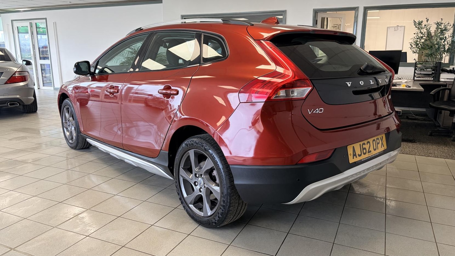 Used Volvo V40 2012 for sale - 77804027: Photo 5