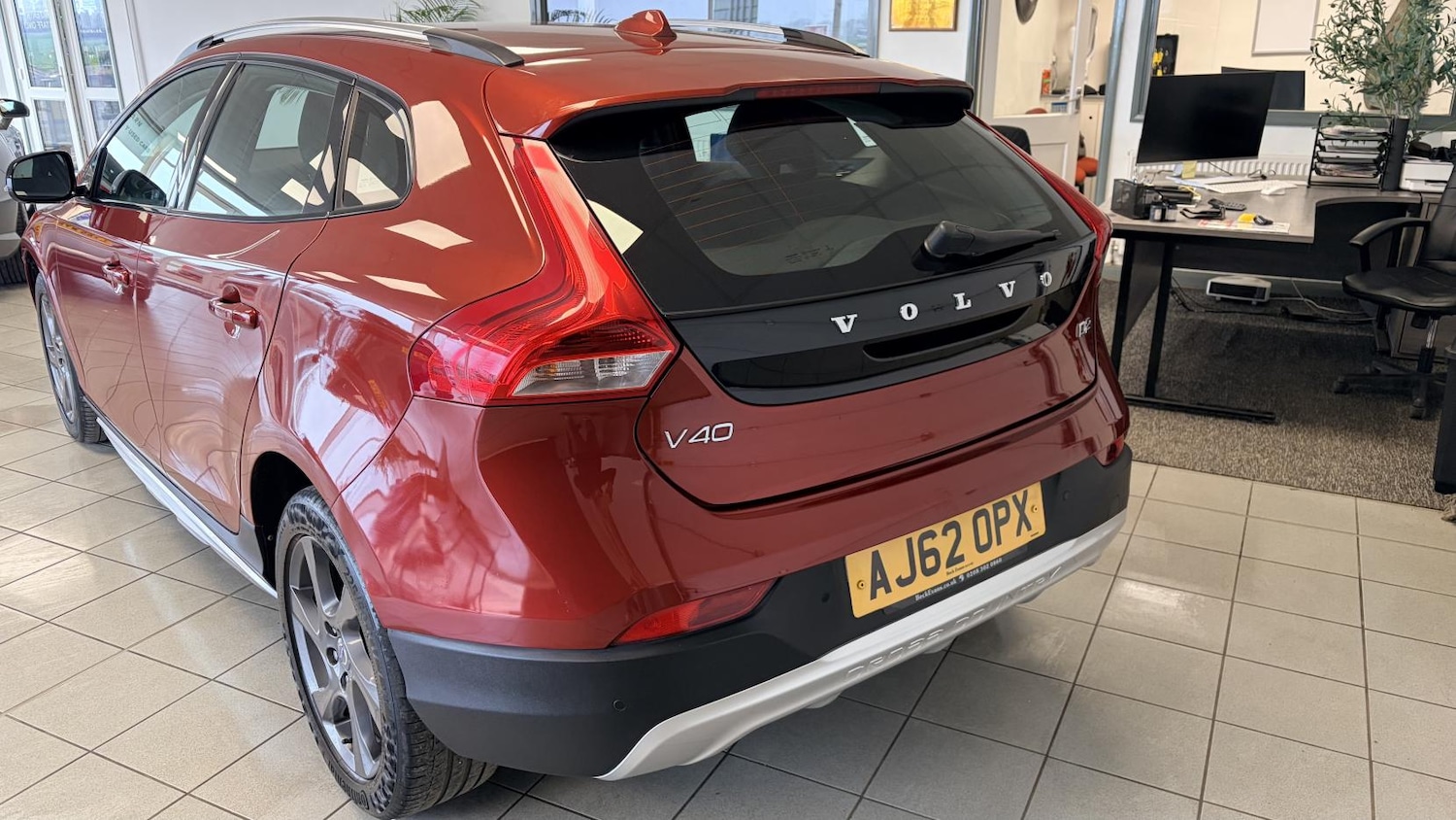 Used Volvo V40 2012 for sale - 77804027: Photo 6