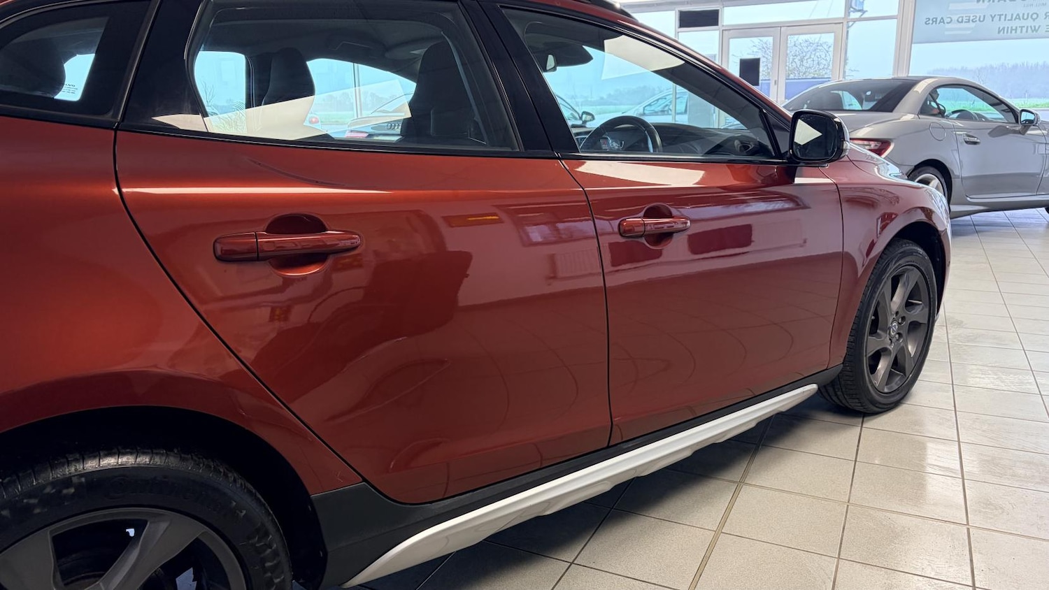 Used Volvo V40 2012 for sale - 77804027: Photo 8