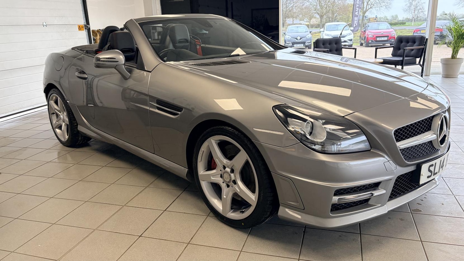 Used Mercedes-Benz SLK 2014 for sale - 78090897: Photo 12