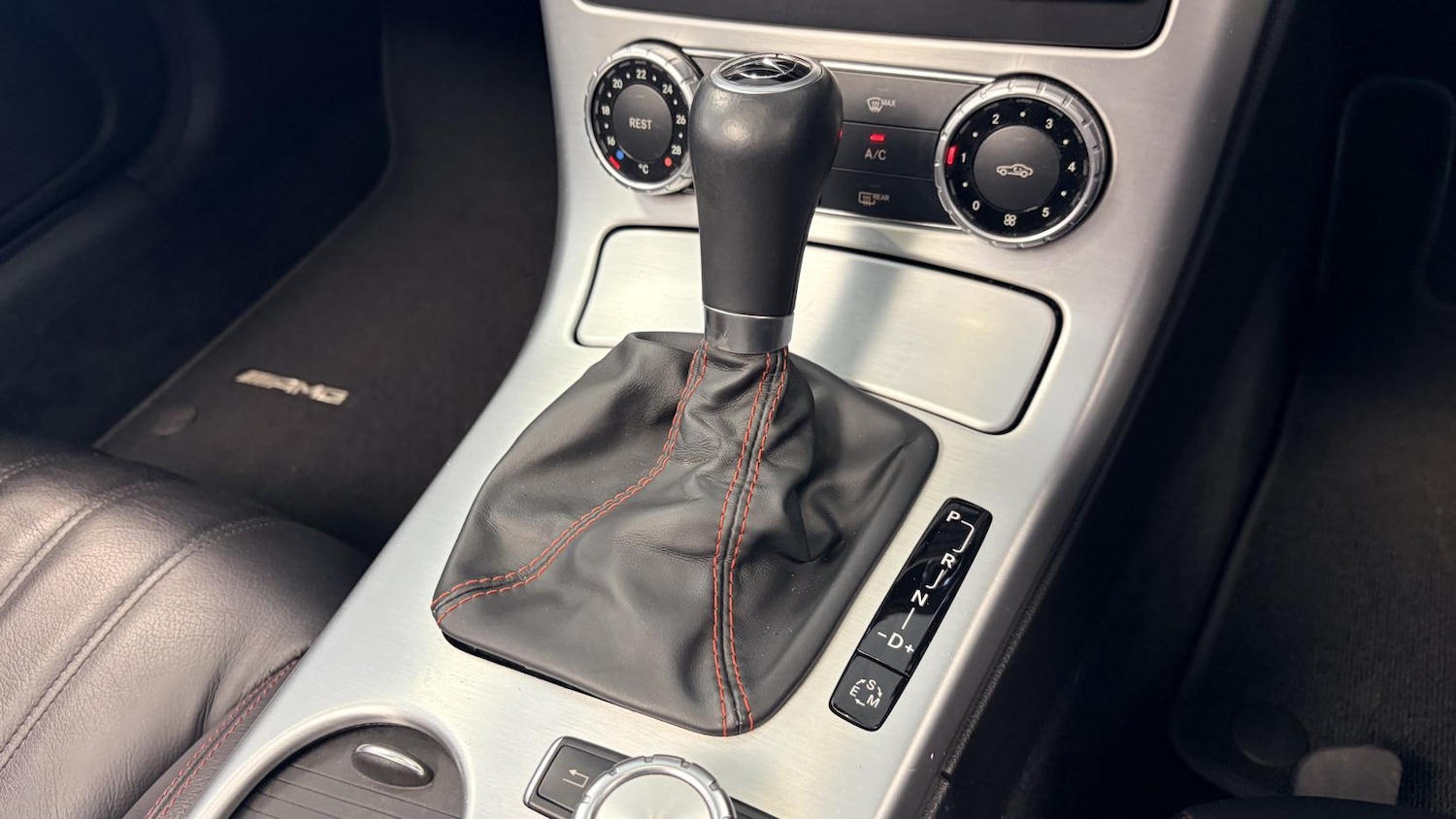 Used Mercedes-Benz SLK 2014 for sale - 78090897: Photo 31