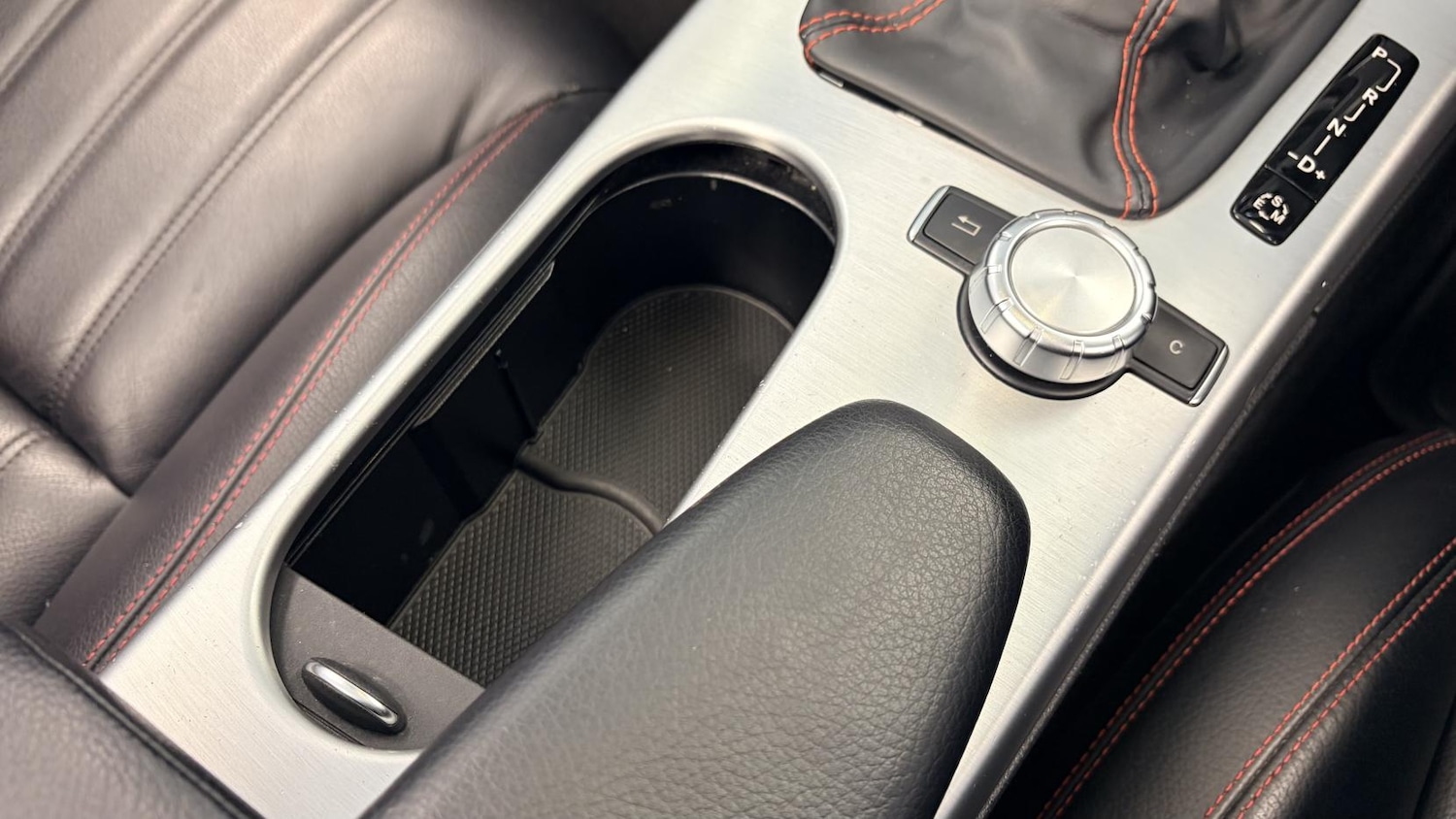 Used Mercedes-Benz SLK 2014 for sale - 78090897: Photo 32