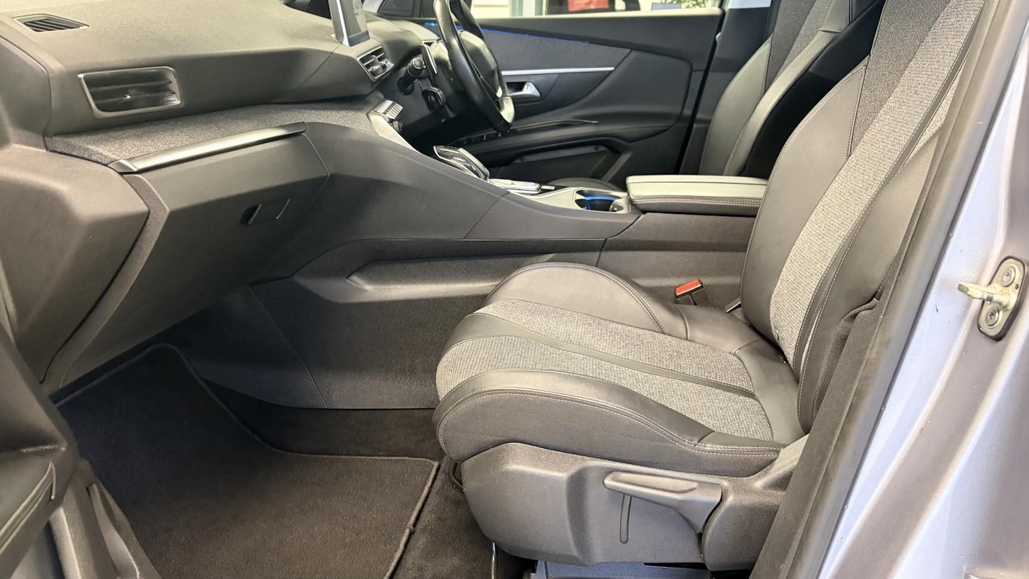 Used Peugeot 3008 2019 for sale - 77613154: Photo 29