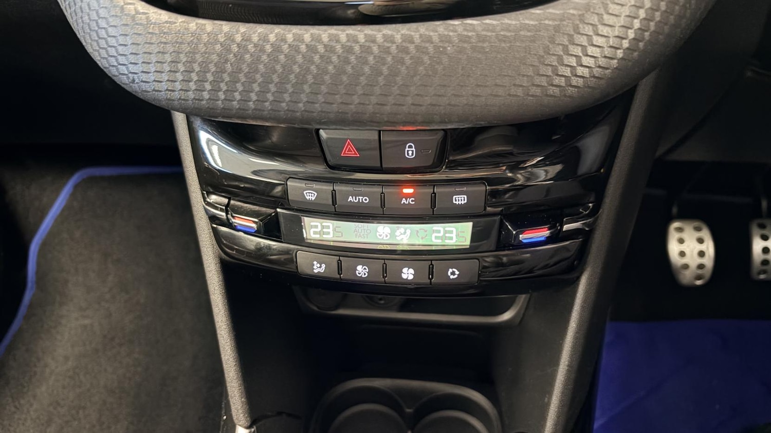 Used Peugeot 2008 2017 for sale - 77742777: Photo 31