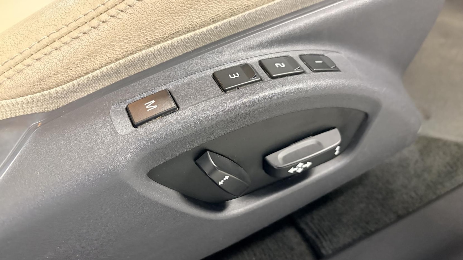 Used Volvo XC60 2015 for sale - 77848291: Photo 16