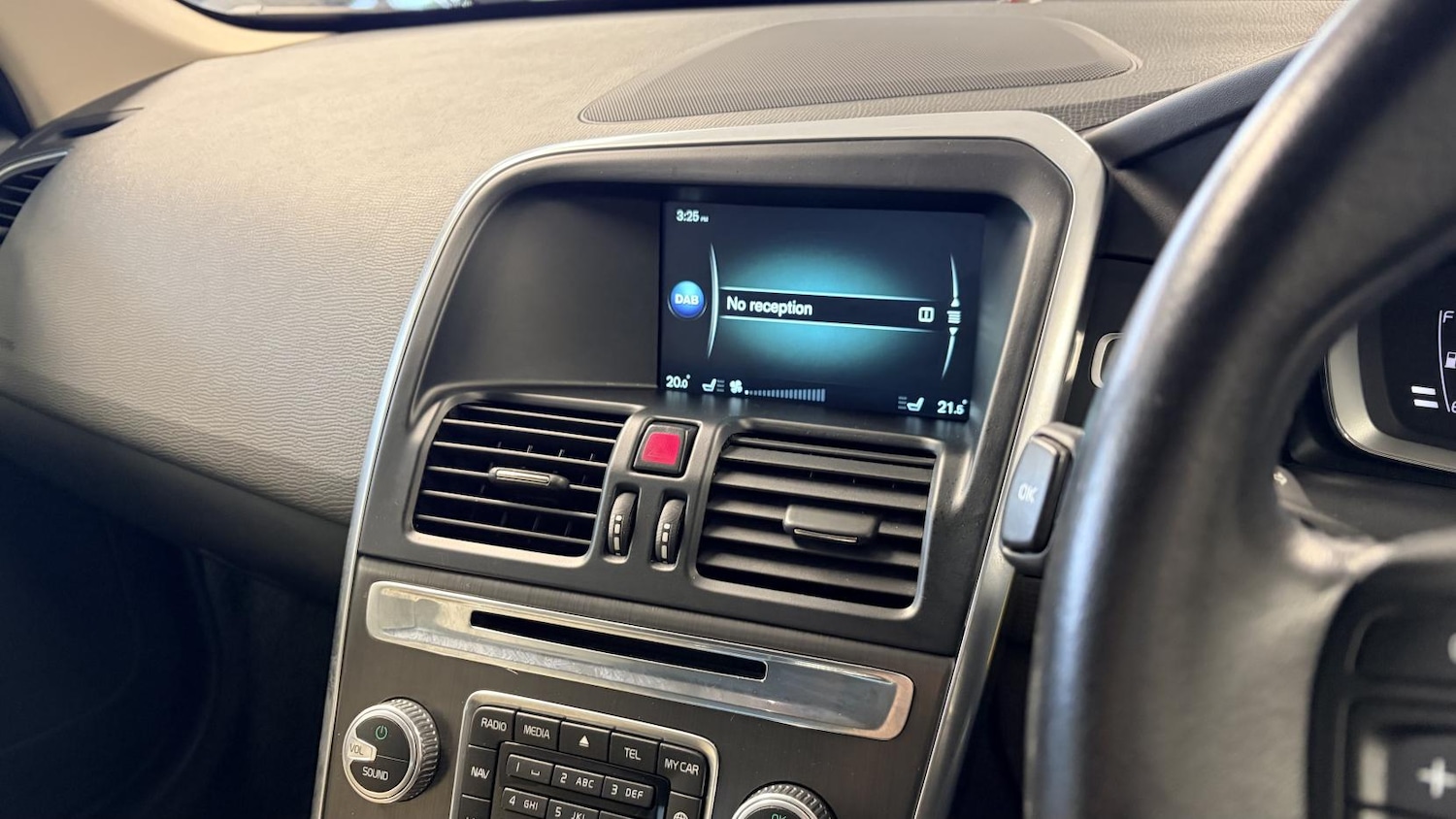 Used Volvo XC60 2015 for sale - 77848291: Photo 38