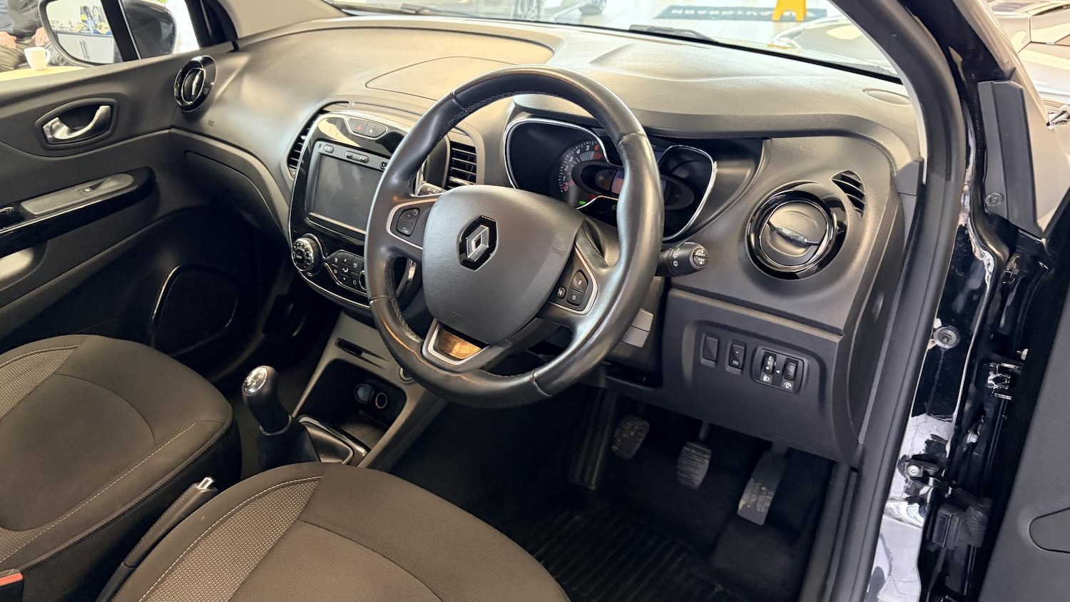 Used Renault Captur 2017 for sale - 77679064: Photo 14