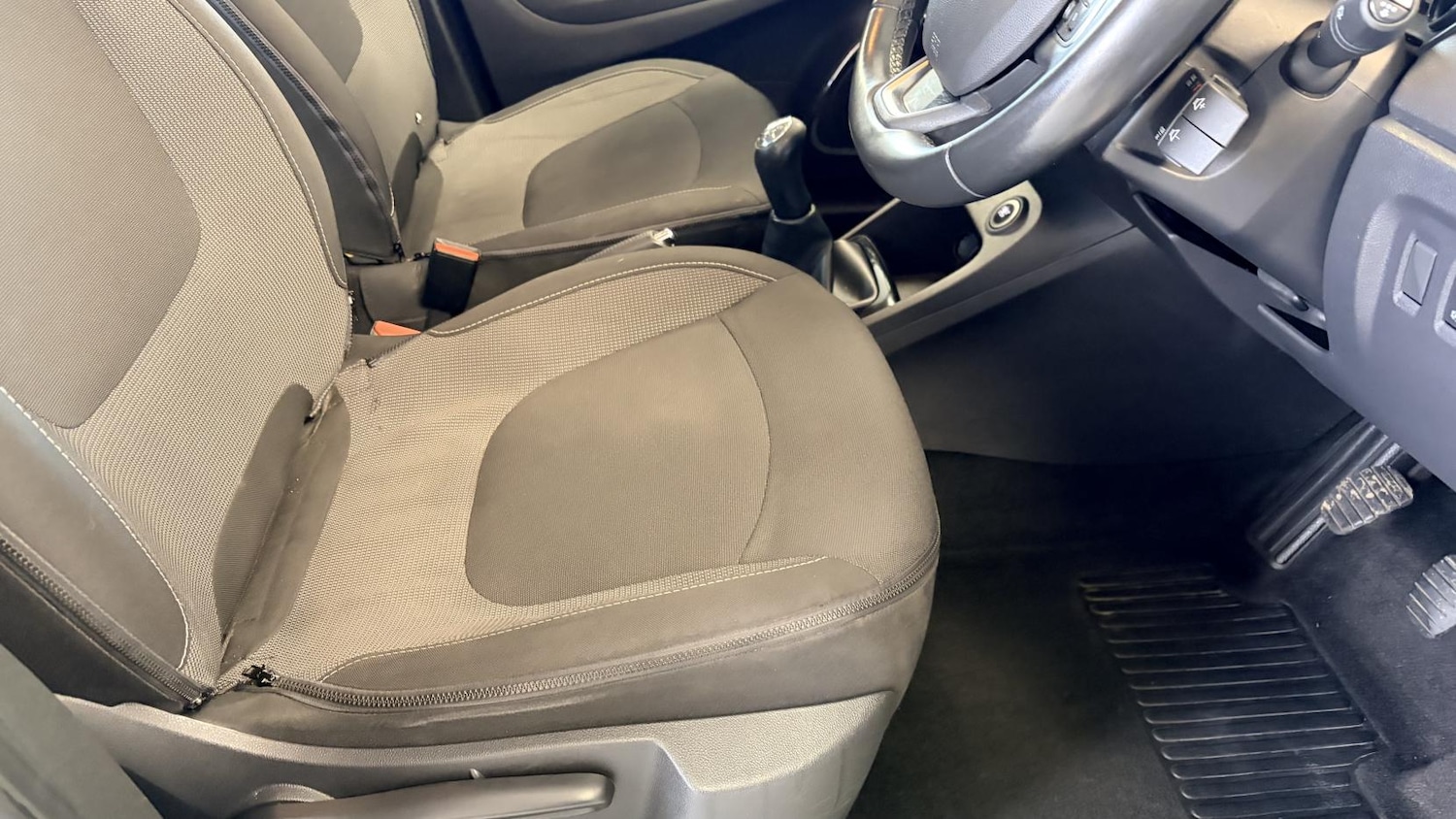 Used Renault Captur 2017 for sale - 77679064: Photo 16