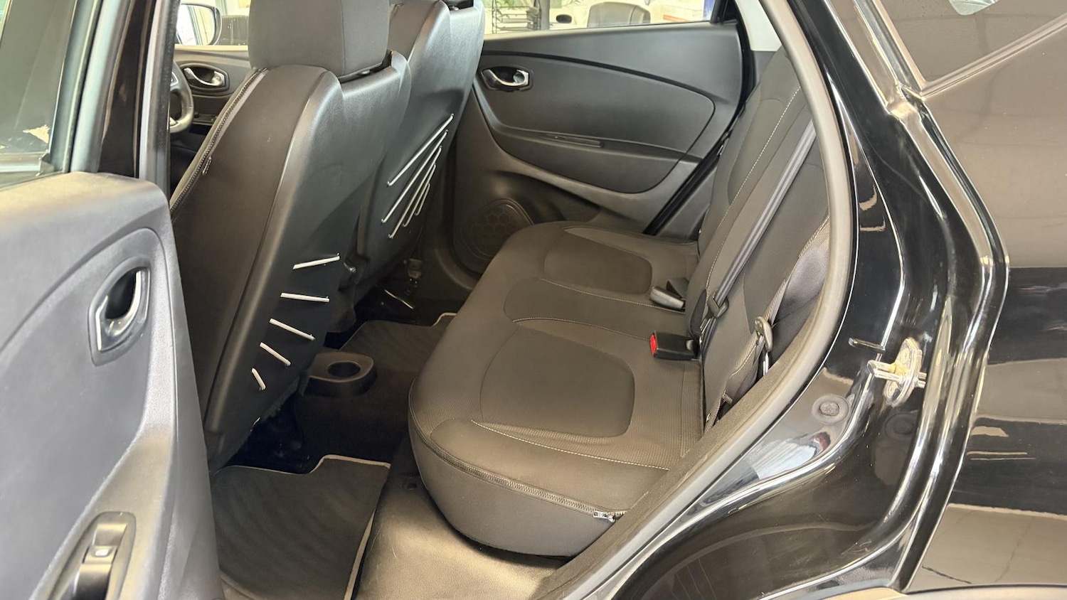 Used Renault Captur 2017 for sale - 77679064: Photo 22