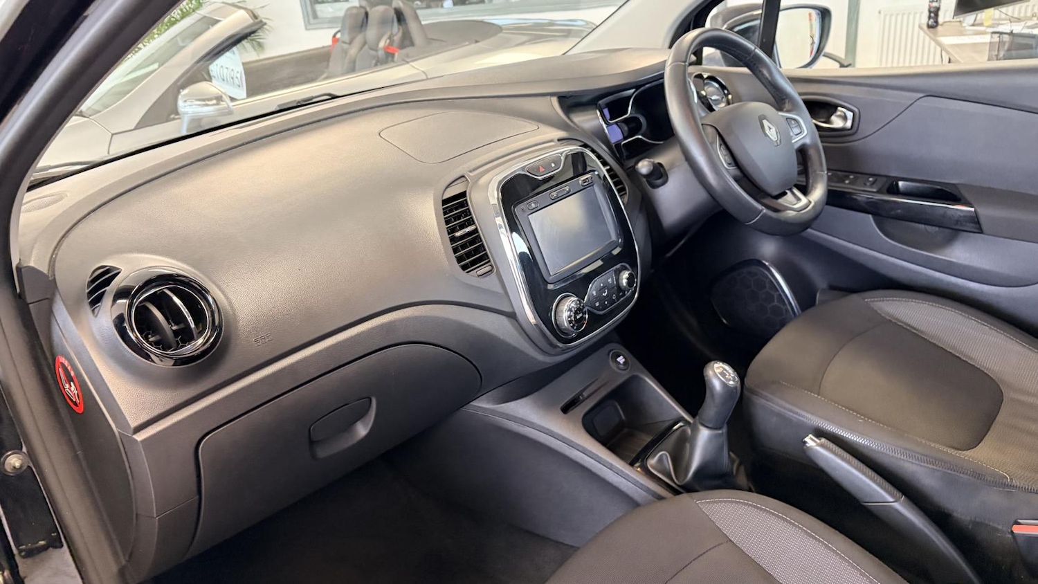 Used Renault Captur 2017 for sale - 77679064: Photo 27