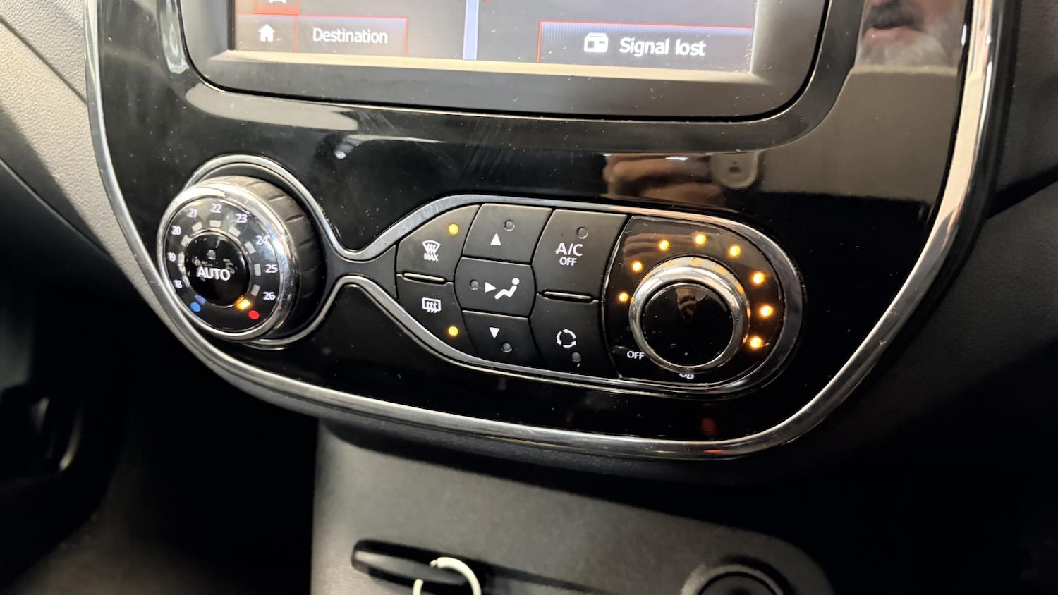 Used Renault Captur 2017 for sale - 77679064: Photo 35