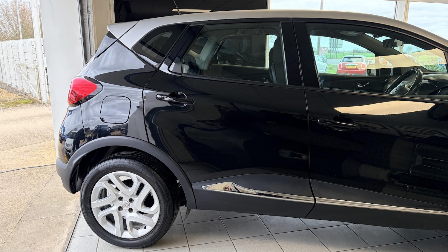 Used Renault Captur 2017 for sale - 77679064: Photo 7