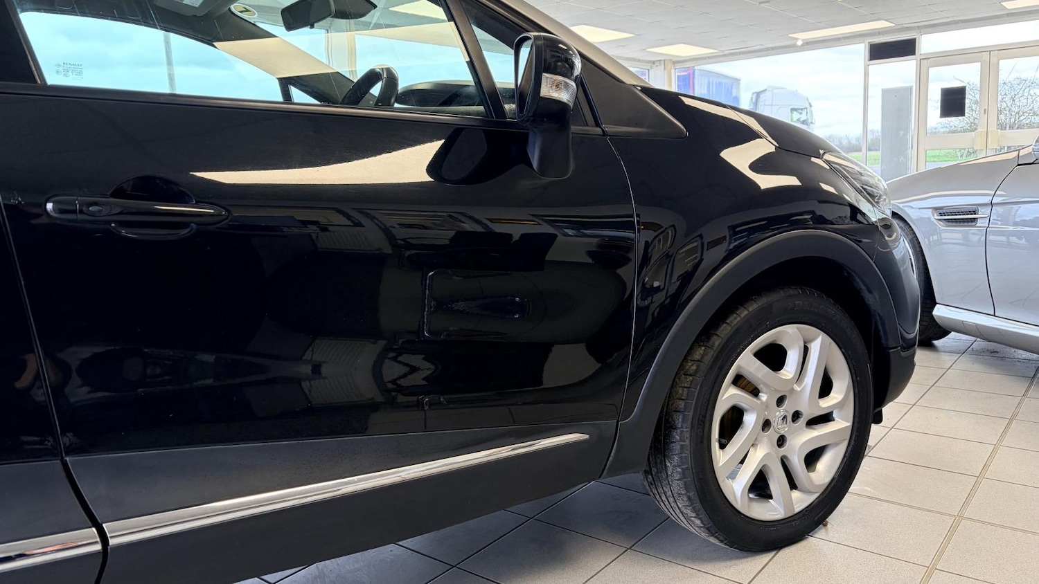 Used Renault Captur 2017 for sale - 77679064: Photo 8