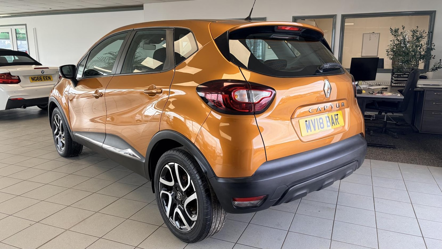Used Renault Captur 2018 for sale - 77650001: Photo 3