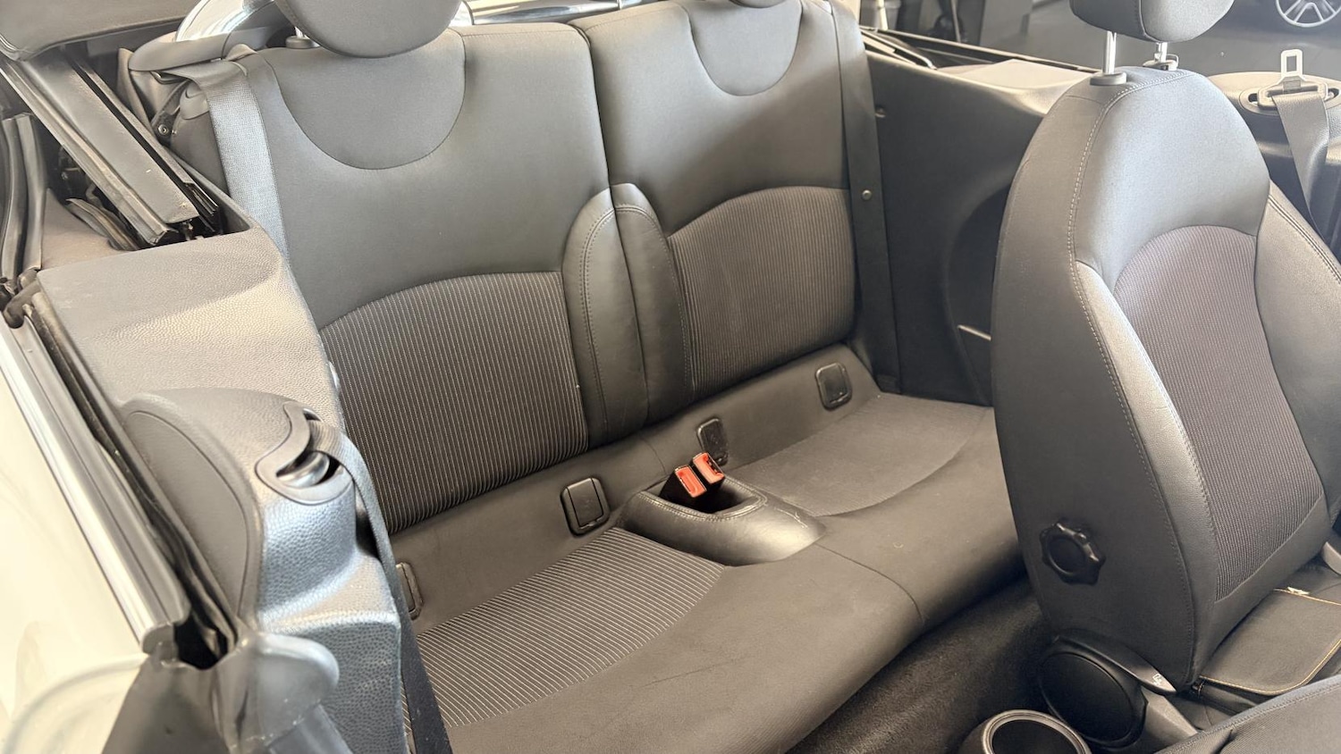 Used MINI Convertible 2013 for sale - 77629023: Photo 13