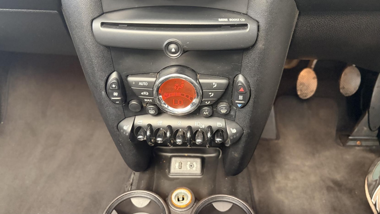 Used MINI Convertible 2013 for sale - 77629023: Photo 20