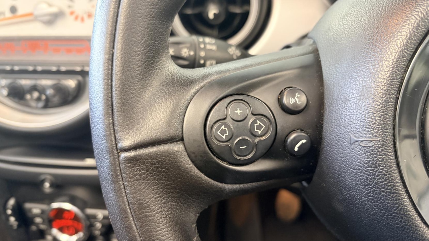 Used MINI Convertible 2013 for sale - 77629023: Photo 21