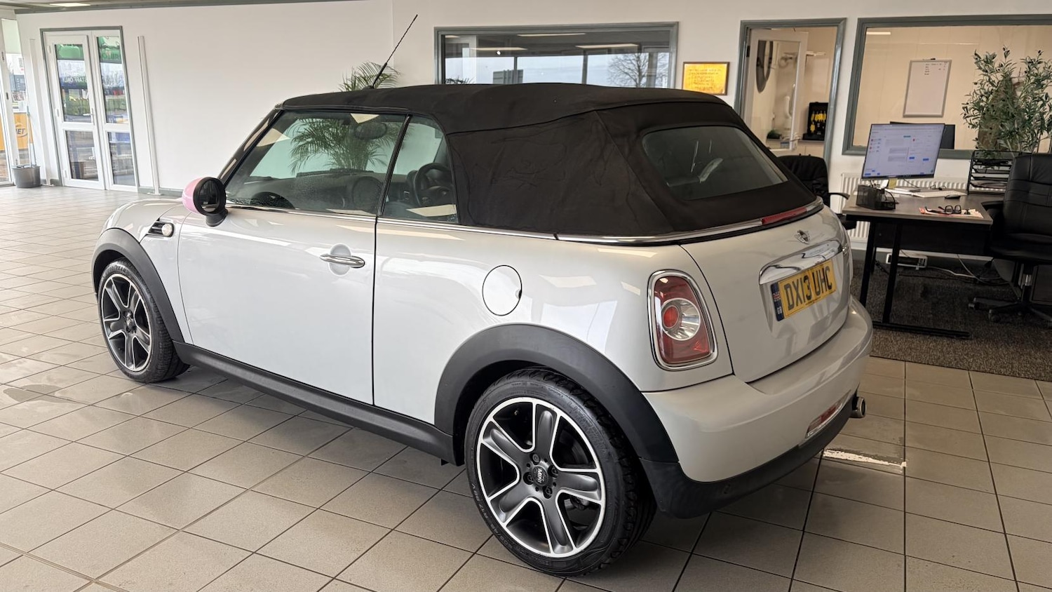 Used MINI Convertible 2013 for sale - 77629023: Photo 26