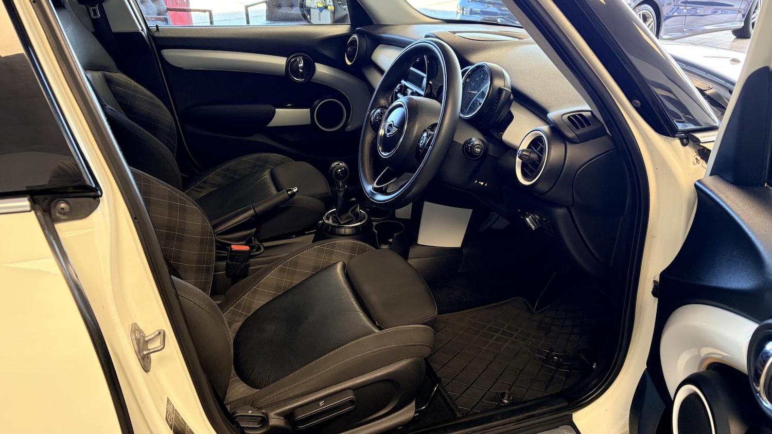 Used MINI Hatch 2014 for sale - 78028151: Photo 9