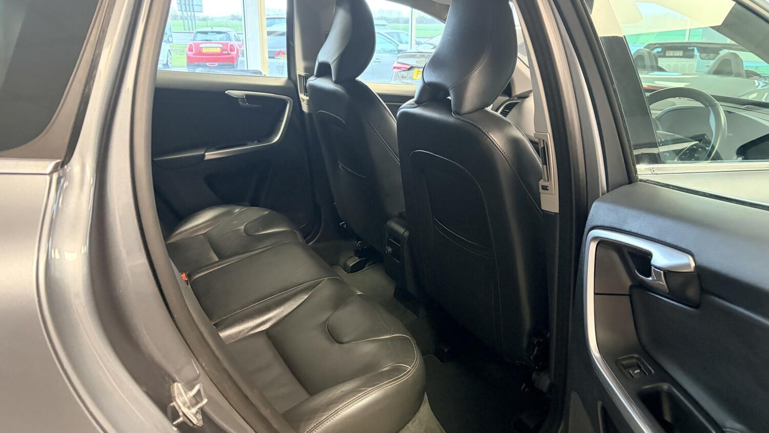 Used Volvo XC60 2017 for sale - 77701051: Photo 17