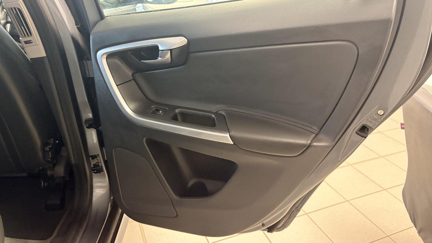 Used Volvo XC60 2017 for sale - 77701051: Photo 20